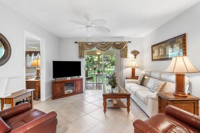 176 - 18081 Se Country Club Drive, Condo with 2 bedrooms, 2 bathrooms and null parking in Jupiter FL | Image 3