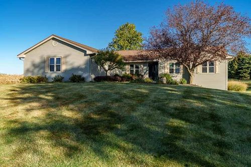 13755 Baker Rd, DURAND, IL, 61024-9633 | Card Image