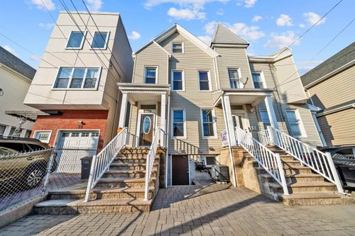 41 East 35th St, Bayonne, NJ, 07002 | Card Image