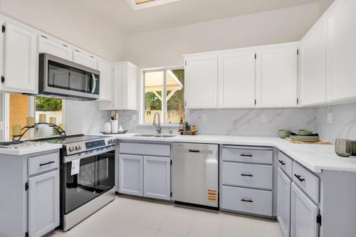 2324 E Fir Ave, Fresno, CA, 93720-0148 | Card Image