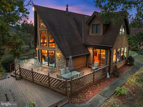 198 Longstreet Dr, GETTYSBURG, PA, 17325-8920 | Card Image