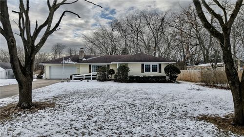 3258 New Zoarville Rd Ne, Zoarville, OH, 44656-9717 | Card Image