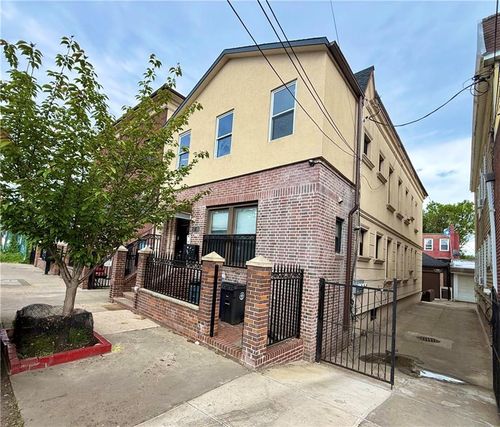 5718 79th Ave, Glendale, NY, 11385-6058 | Card Image