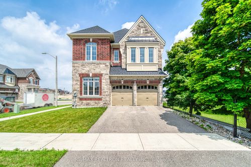 124 Wellspring Ave, Richmond Hill, ON, L4E1G3 | Card Image