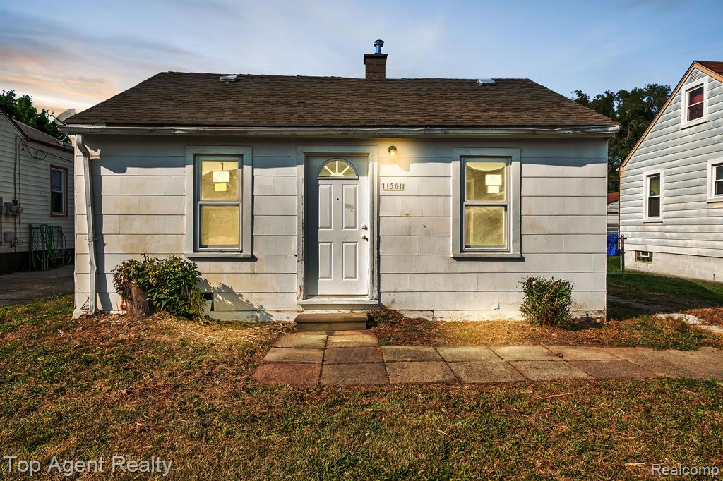 Hupp Ave, Warren, MI 48089