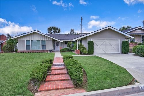 3023 N Oceanview St, Orange, CA, 92865-1612 | Card Image