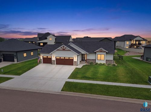 1014 Tee Off Trl Trail, Dell Rapids, SD, 57022-2136 | Card Image