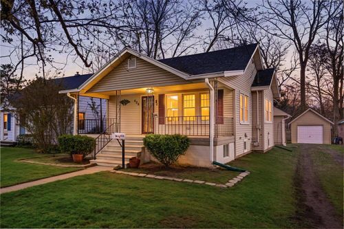 438 Wealthy St, Kalamazoo, MI, 49006-3060 | Card Image