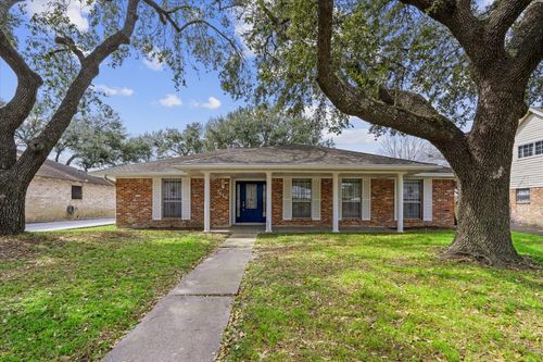 7619 Green Lawn Dr, Houston, TX, 77088-5403 | Card Image