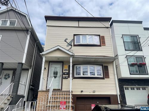 225 Palmer St, Elizabeth, NJ, 07202-3917 | Card Image