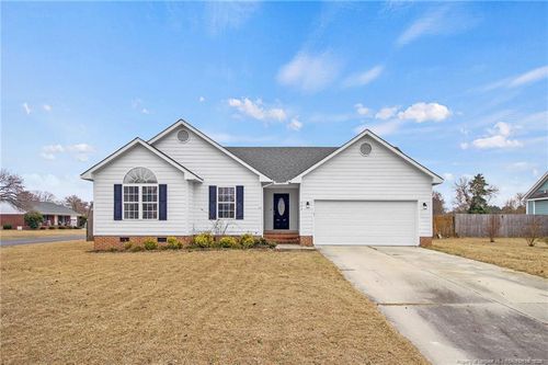 301 Stonewall St, Raeford, NC, 28376-6739 | Card Image