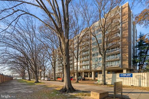 apt-b211-1435 4th St Sw, WASHINGTON, DC, 20024-2227 | Card Image