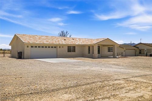 701 Mount Charleston Dr, Pahrump, NV, 89048-5628 | Card Image