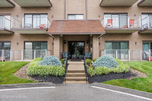 530-3030 Breckenridge Ln, Louisville, KY, 40220-2181 | Card Image