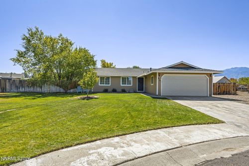 610 Victoria Ct, Gardnerville, NV, 89460-8449 | Card Image