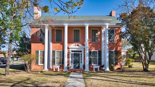 911 Post Oak St, Mason, TX, 76856-1875 | Card Image