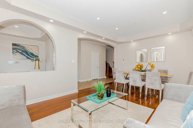 33 Leparc Rd, House other with 7 bedrooms, 5 bathrooms and 5 parking in Brampton ON | Image 6