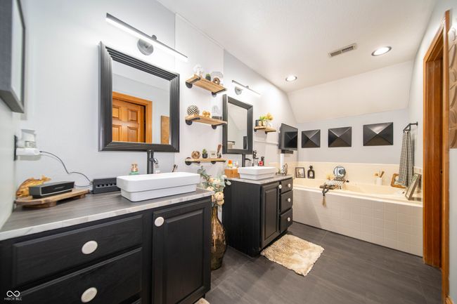1145 Forest Commons Dr, House other with 5 bedrooms, 4 bathrooms and null parking in Avon IN | Image 21
