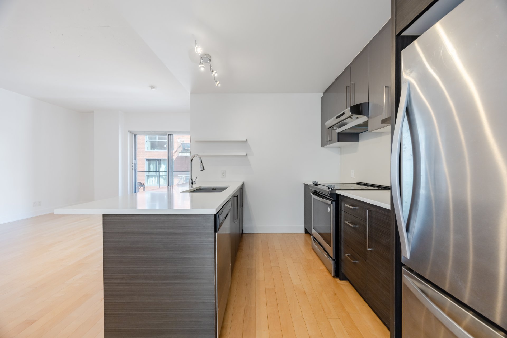 Residential Lease in Mont-Royal 2