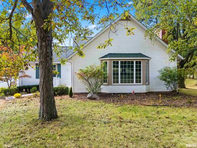 1260 Woodland Knolls Road, House other with 3 bedrooms, 2 bathrooms and null parking in Metamora IL | Image 2