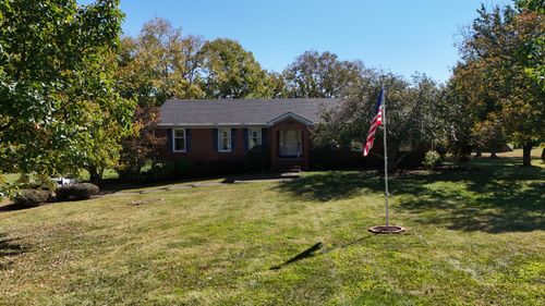 136 Lake Country Rd, Nicholasville, KY, 40356-9639 | Card Image