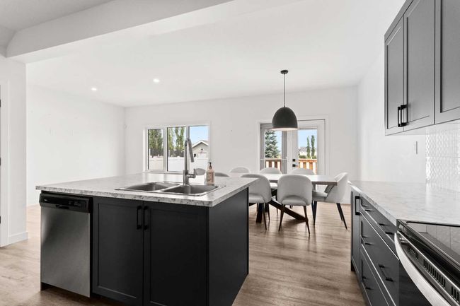 66 Henderson Cres, House other with 4 bedrooms, 4 bathrooms and 2 parking in Penhold AB | Image 16