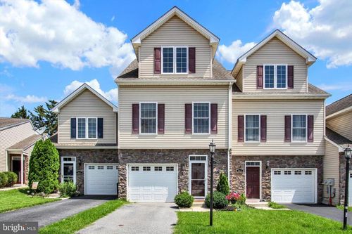 865 Blossom Dr, HANOVER, PA, 17331-2074 | Card Image