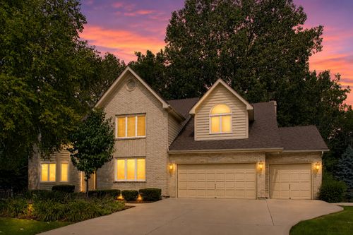 933 Spindletree Ave, Naperville, IL, 60565-2885 | Card Image