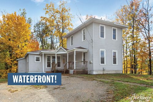 104 Grand St, Allegan, MI, 49010-1165 | Card Image