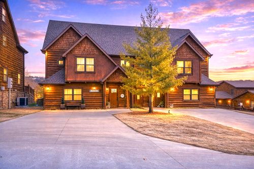 11b-1318 Stormy Point Rd, Branson, MO, 65616-7937 | Card Image