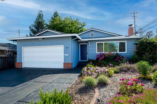 2219 Dexter Way, Fairview, CA, 94541-4441 | Card Image