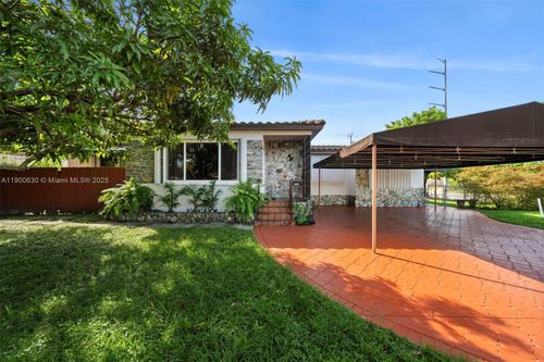 6150 Sw 15th St, West Miami, FL, 33144-5752 | Card Image
