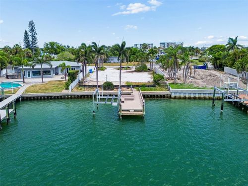 10246 Tarpon Dr, TREASURE ISLAND, FL, 33706-3125 | Card Image