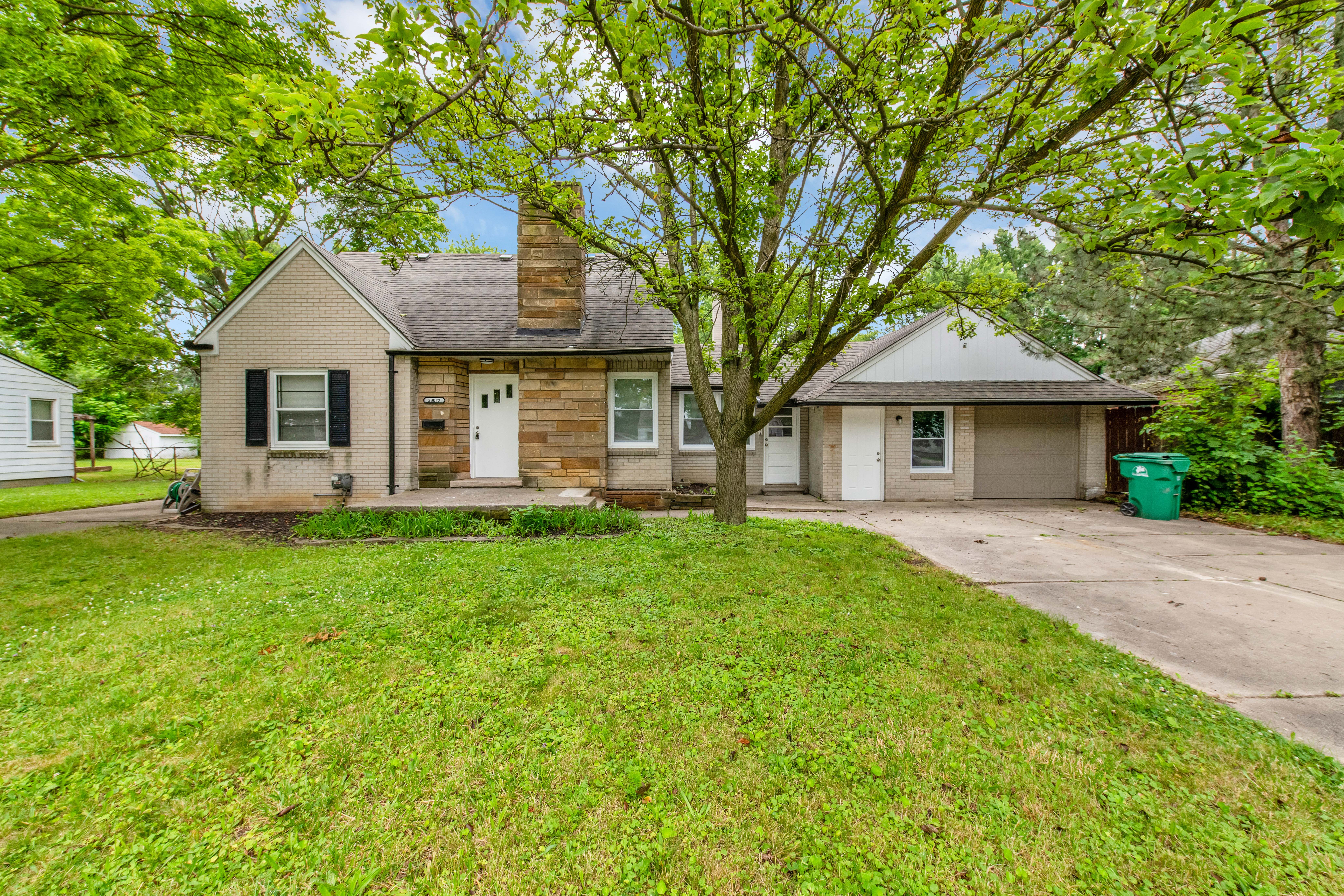 Beechwood Ave, Eastpointe, MI 48021