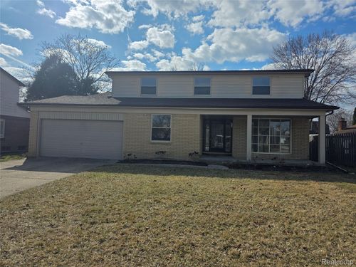 45193 Quaker Hill Dr, Canton, MI, 48187-2560 | Card Image