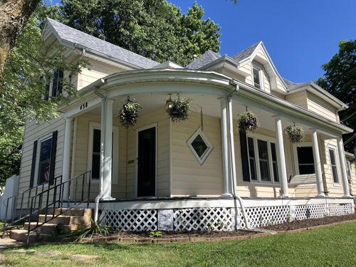 438 E Washington St, Marshfield, MO, 65706-1864 | Card Image
