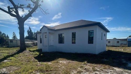 8190 Tolles Dr, NORTH FORT MYERS, FL, 33917-1645 | Card Image