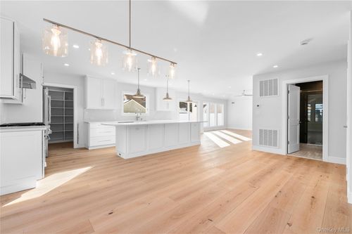 254 Elizabeth Ave, Oceanside, NY, 11572-2311 | Card Image