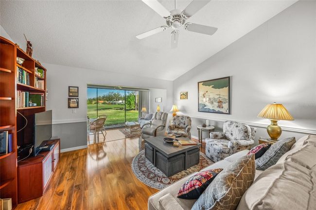 7640 - 5933 Clubside Dr, Condo with 2 bedrooms, 2 bathrooms and null parking in SARASOTA FL | Image 13