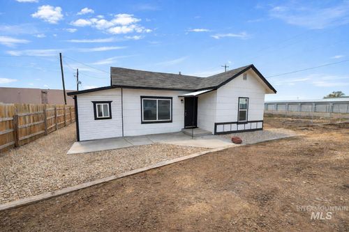 2 E Bates Ave, Parma, ID, 83660-5016 | Card Image