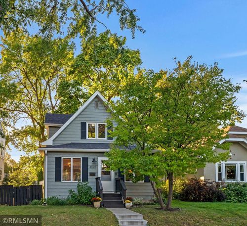 4528 44th Ave S, Minneapolis, MN, 55406-4021 | Card Image