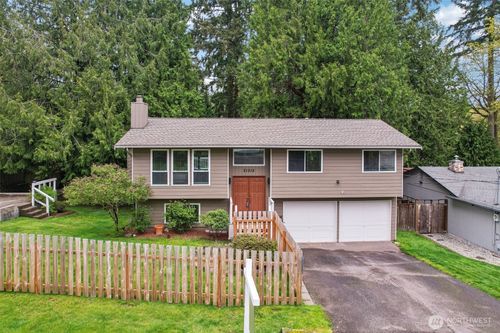 21312 Ne 60th Pl, Redmond, WA, 98053-2404 | Card Image