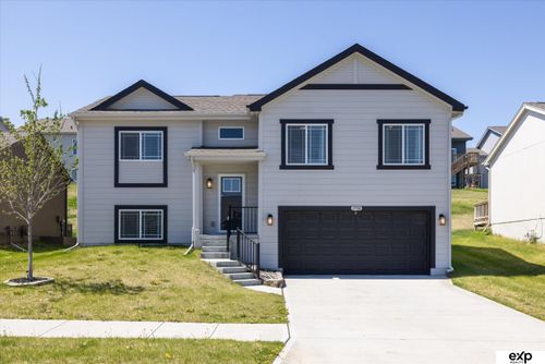 7752 N 108th St, Omaha, NE, 68142-1174 | Card Image