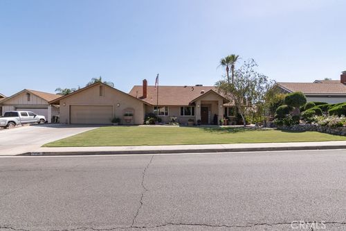 7616 Jayhawk Dr, Jurupa Valley, CA, 92509-5425 | Card Image