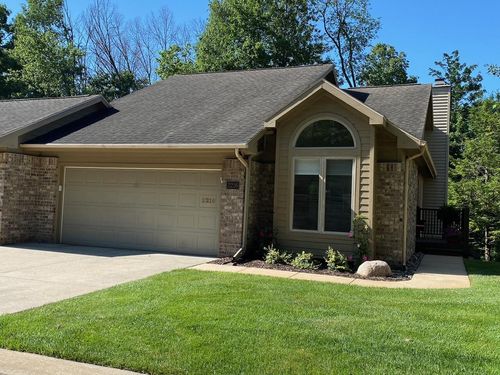 12-2216 Oakland Ridge Dr, Kalamazoo, MI, 49008-3397 | Card Image