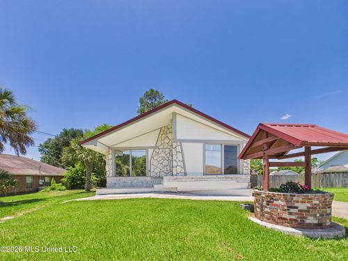 3605 N 9th St, Ocean Springs, MS, 39564-9779 | Card Image