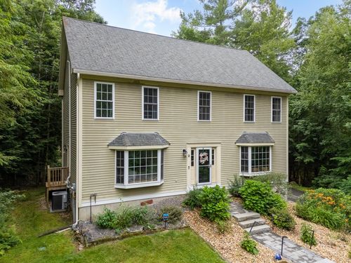 2 Ellison Ln, Durham, NH, 03824-4215 | Card Image