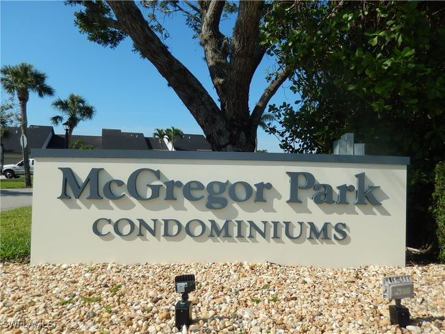 902 Mcgregor Park Cir, House attached with 2 bedrooms, 2 bathrooms and null parking in FORT MYERS FL | Image 42