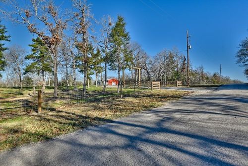 914 Oak Forest Drive, Somerville, TX, 77879 | Card Image