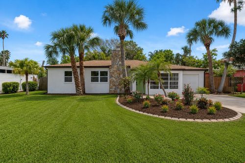 108 5th St, BELLEAIR BEACH, FL, 33786-3215 | Card Image